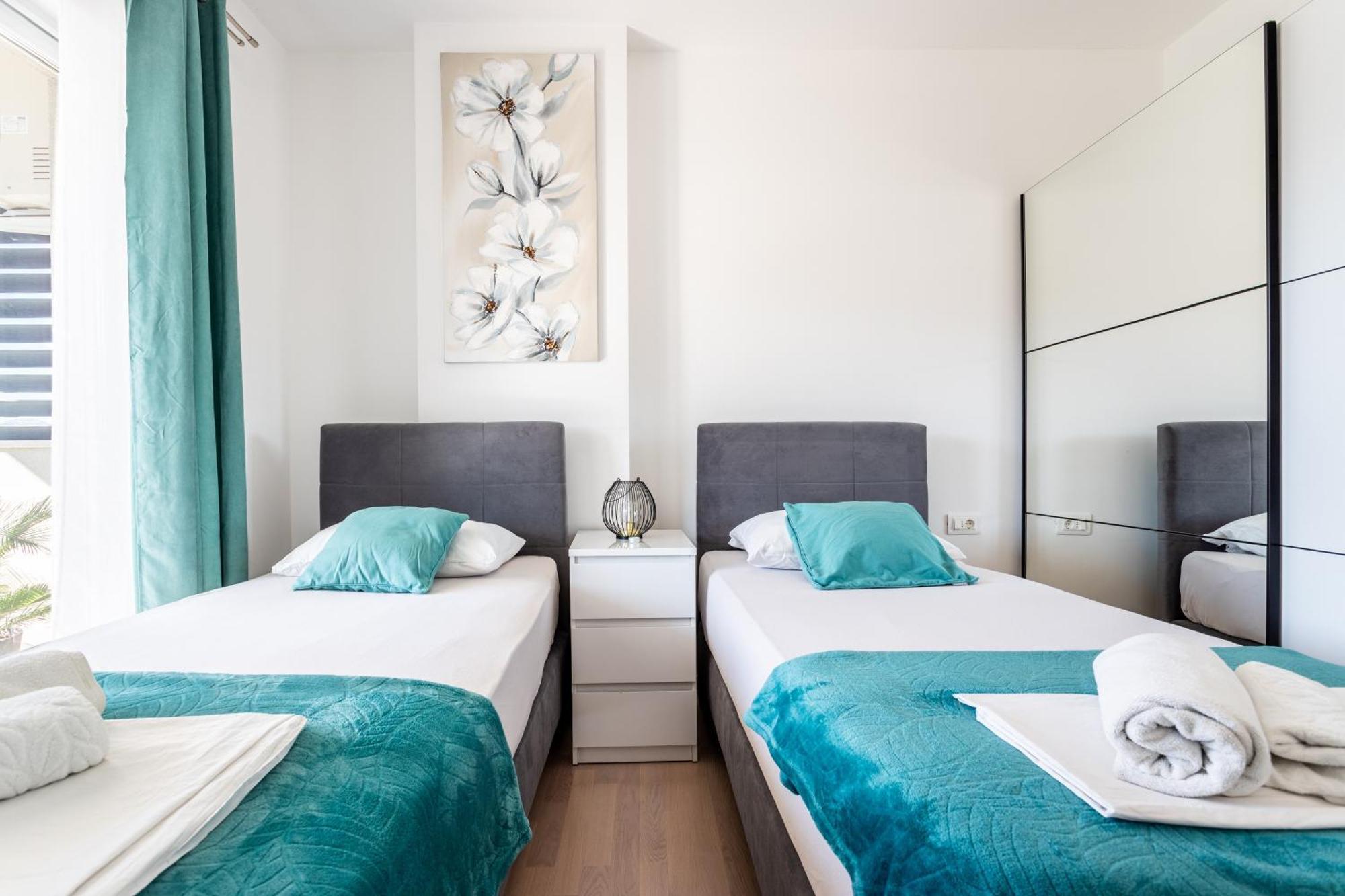 New Luxury 3-Bedroom Penthouse With Huge Terrace Split Exterior foto